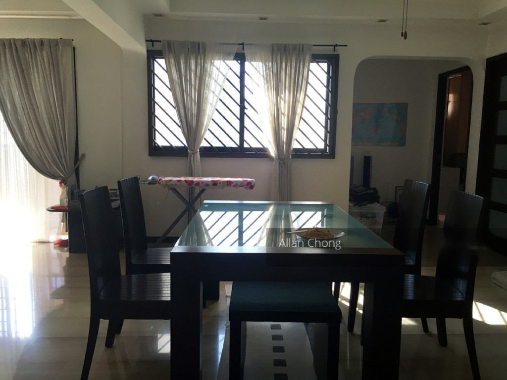 Blk 330 Bukit Batok Street 33 (Bukit Batok), HDB Executive #123655232